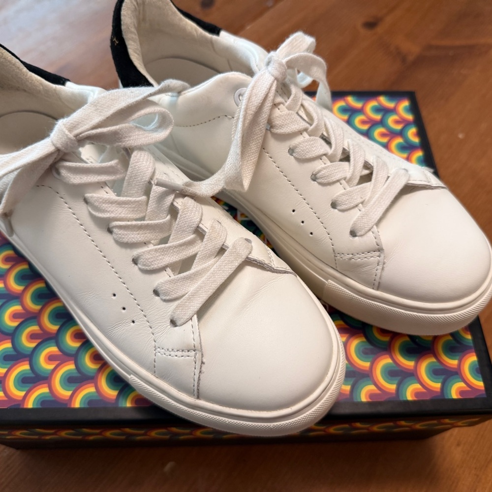Kurt Geiger Laney sneakers